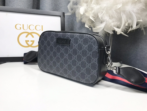 激安グッチバッグコピー側面デザイン